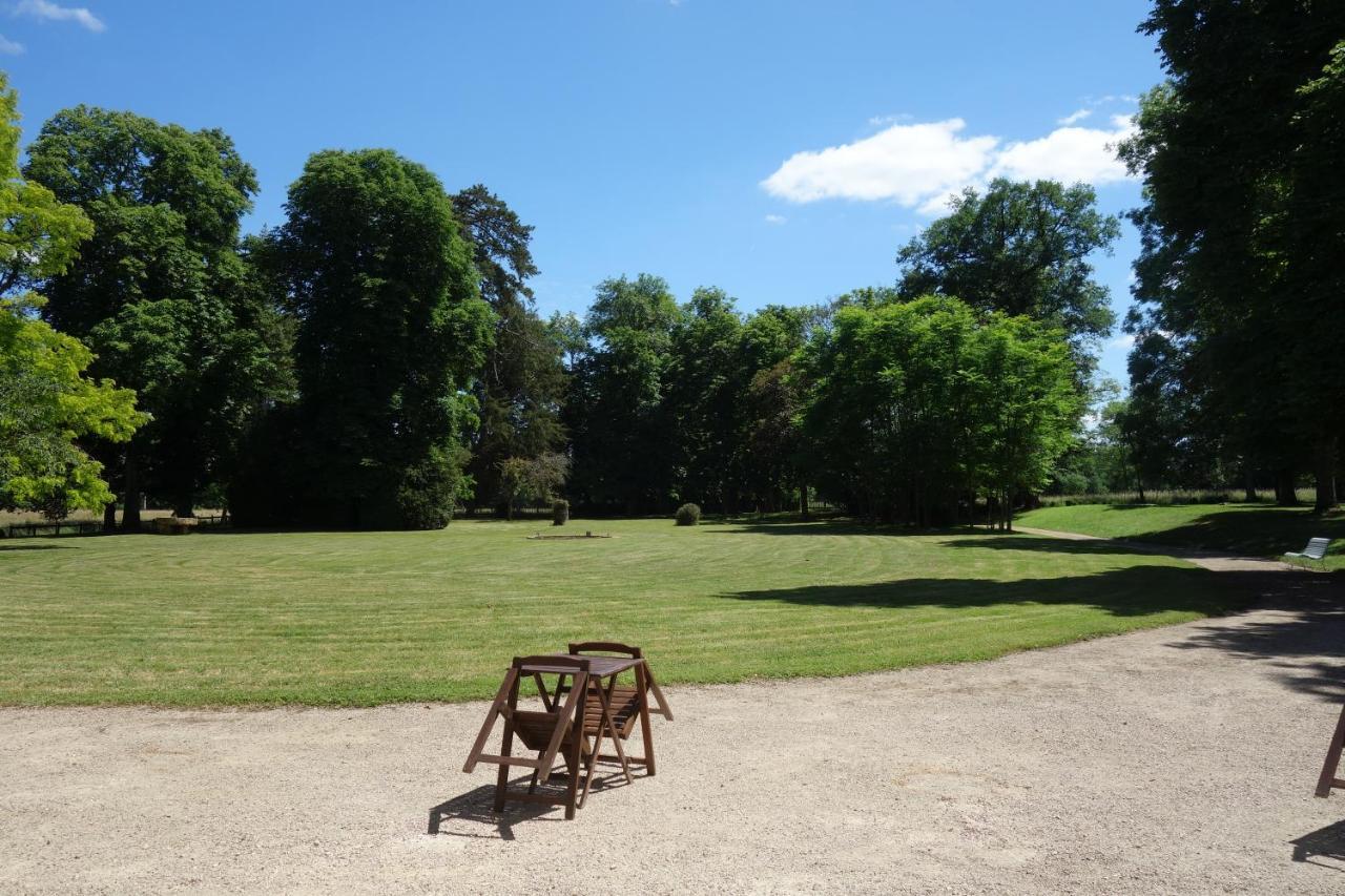 Château d'Island Vézelay Pontaubert Bagian luar foto